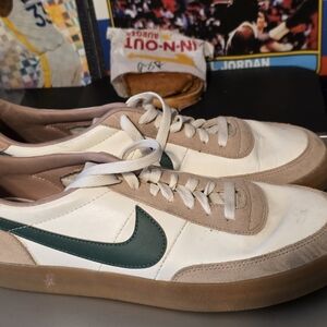 Nike Men's White and Green Casual Sneakers